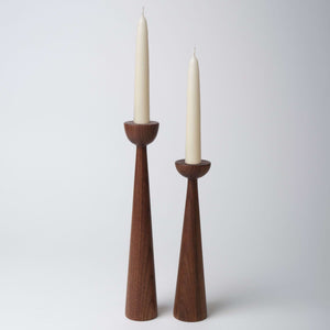 Victoria candlesticks | 2 pieces | Walnut